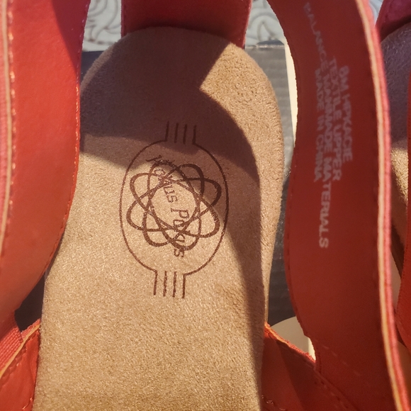 Hokus Pokus Kacie coral sandals - Picture 3 of 10